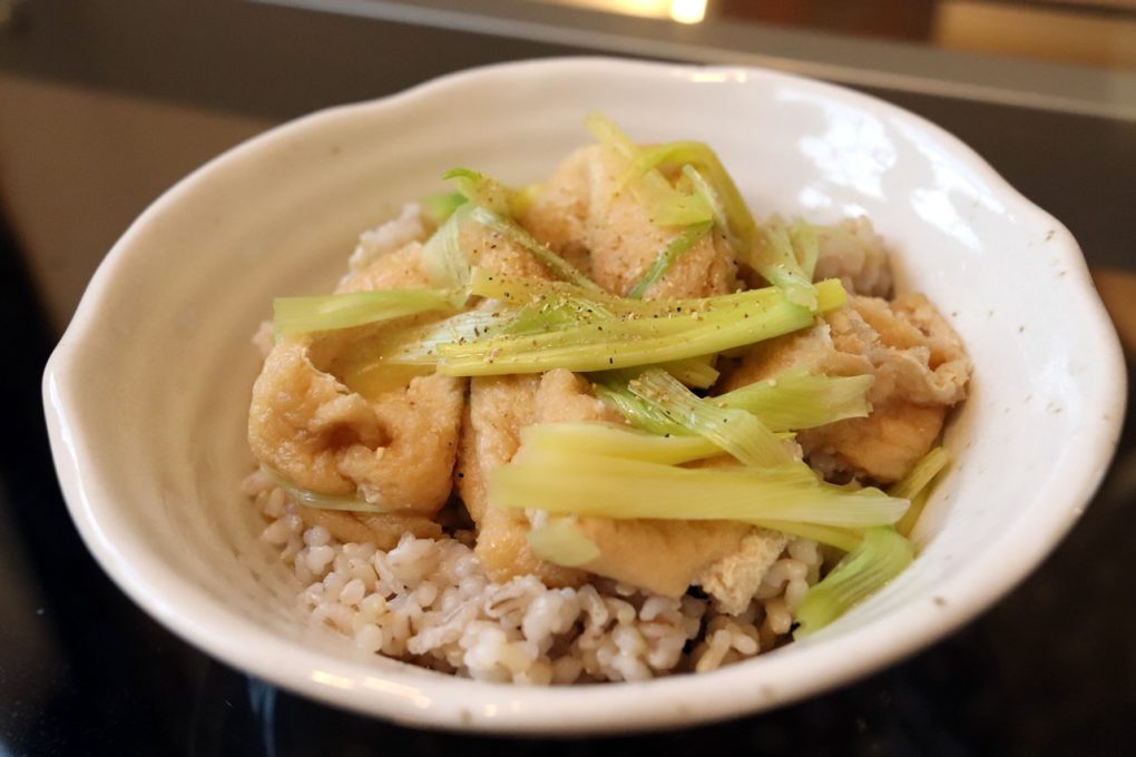 ダイエット向き　玄米きつね丼